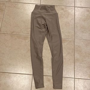 Alo Yoga High Waist Airlift Legging
